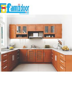 Tủ kệ bếp KP1 tại Showroom Famidoor được làm từ những chất liệu vô cùng cao cấp, đảm bảo về độ bền và khả năng chống chịu tốt nhất trước những tác động từ môi trường bên ngoài.