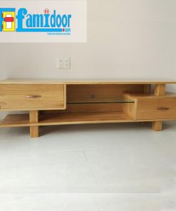 Kệ tivi TV03 tại Showroom Famidoor cung cấp đặc trưng với độ bền cao, mẫu mã đa dạng, đồng thời có giá thành vô cùng hợp lí, phải chăng