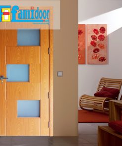 Cửa gỗ MDF LAMINATE M1G3 tại Showroom Famidoor thuộc dòng sản phẩm cửa gỗ công nghiệp MDF phủ nhựa.