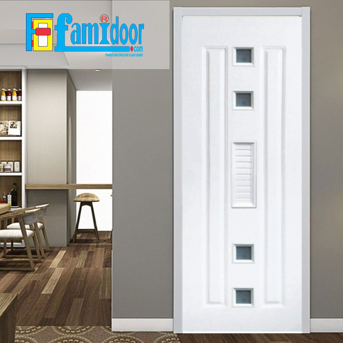 Cửa nhựa Đài Loan 01-802AG ở Showroom Famidoor làm bằng những hạt nhựa nguyên sinh cao cấp nhập khẩu từ các nước tiên tiến.