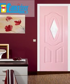 Cửa gỗ HDF MDF.3GL-C4 ở Showroom Famidoor có tính ổn định và mật độ gỗ mịn.