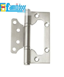 Bản lề Lá-Bản lề giá rẻ tại Showroom Famidoor  thường dùng cho các loại cửa nhựa, cửa gỗ tự nhiên hay cửa gỗ công nghiệp do bản lề không cần khoét vào khung cửa và cánh cửa, chỉ cần bắn vít là đạt.
