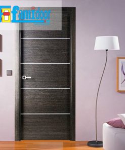 Cửa gỗ cao cấp fmd M-N4 ở Showroom Famidoor có giá hợp lý, chỉ bằng một nửa giá so với gỗ tự nhiên thật nguyên tấm.
