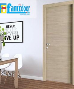 Cửa gỗ MDF LAMINATE M1N2 tại Showroom Famidoor thuộc dòng sản phẩm cửa gỗ công nghiệp MDF phủ nhựa.