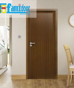 Cửa gỗ MDF MELAMINE M3 tại Showroom Famidoor có tính năng ưu việt là dễ định hình hoa văn cho mọi sản phẩm phức tạp.