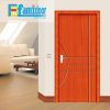 Cửa gỗ cao cấp PVC 1055 ở Showroom Famidoor được phủ một lớp nhựa PVC cao cấp vân gỗ trên bề mặt.