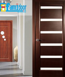 Cửa gỗ cao cấp fmd L N6D1 ở Showroom Famidoor có giá hợp lý, chỉ bằng một nửa giá so với gỗ tự nhiên thật nguyên tấm.